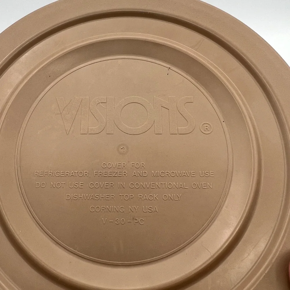 Visions Corning Amber Glass 24 oz Round Casserole Dish V-30-B with Lid V-30-PC